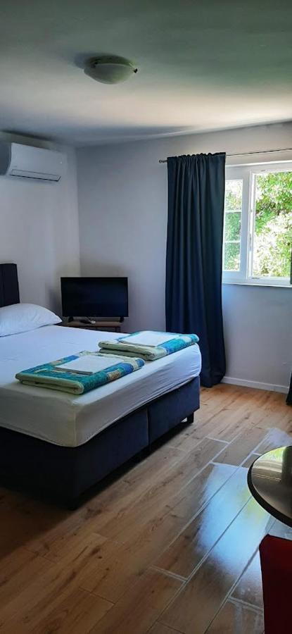 Guesthouse Šime Kolan Extérieur photo