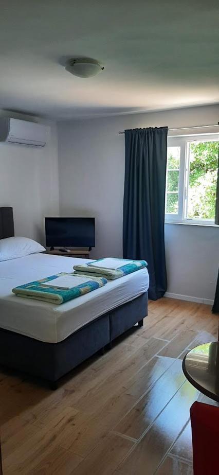 Guesthouse Šime Kolan Extérieur photo