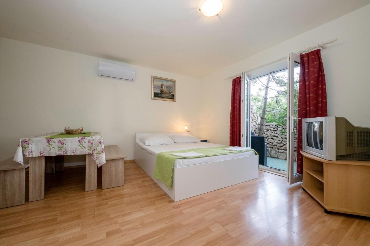 Guesthouse Šime Kolan Extérieur photo