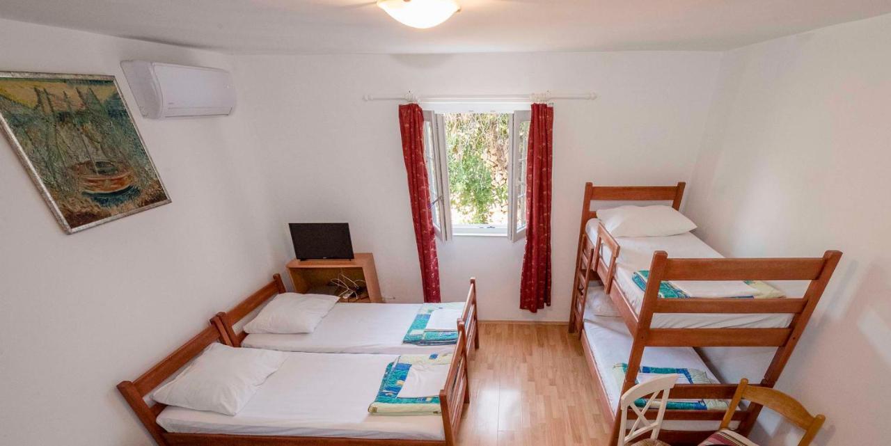 Guesthouse Šime Kolan Extérieur photo